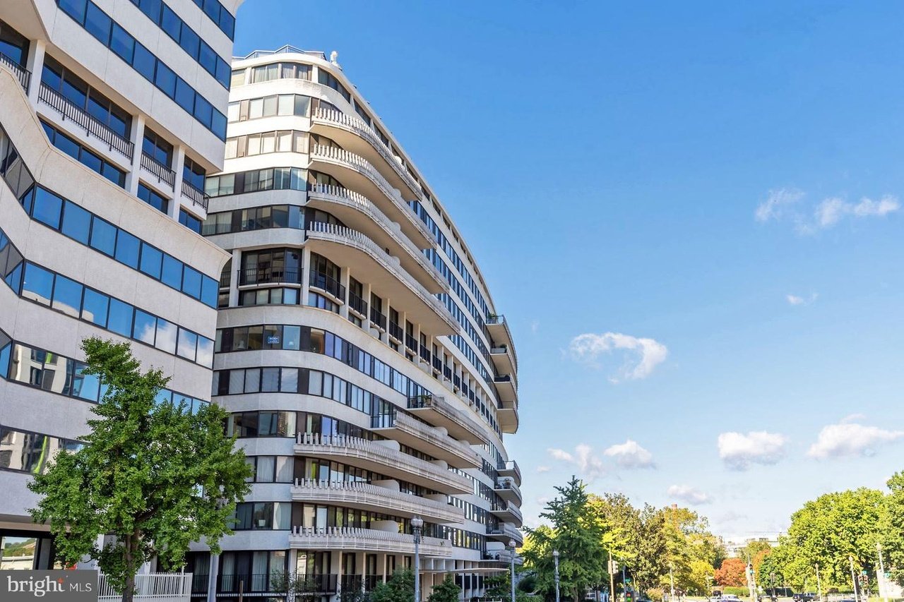2700 Virginia Ave NW Unit 101/102