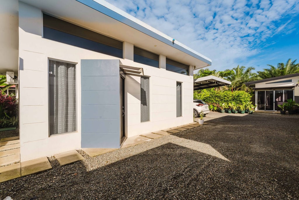 4 Boutique Rental Villas Plus Main House with Private Pool