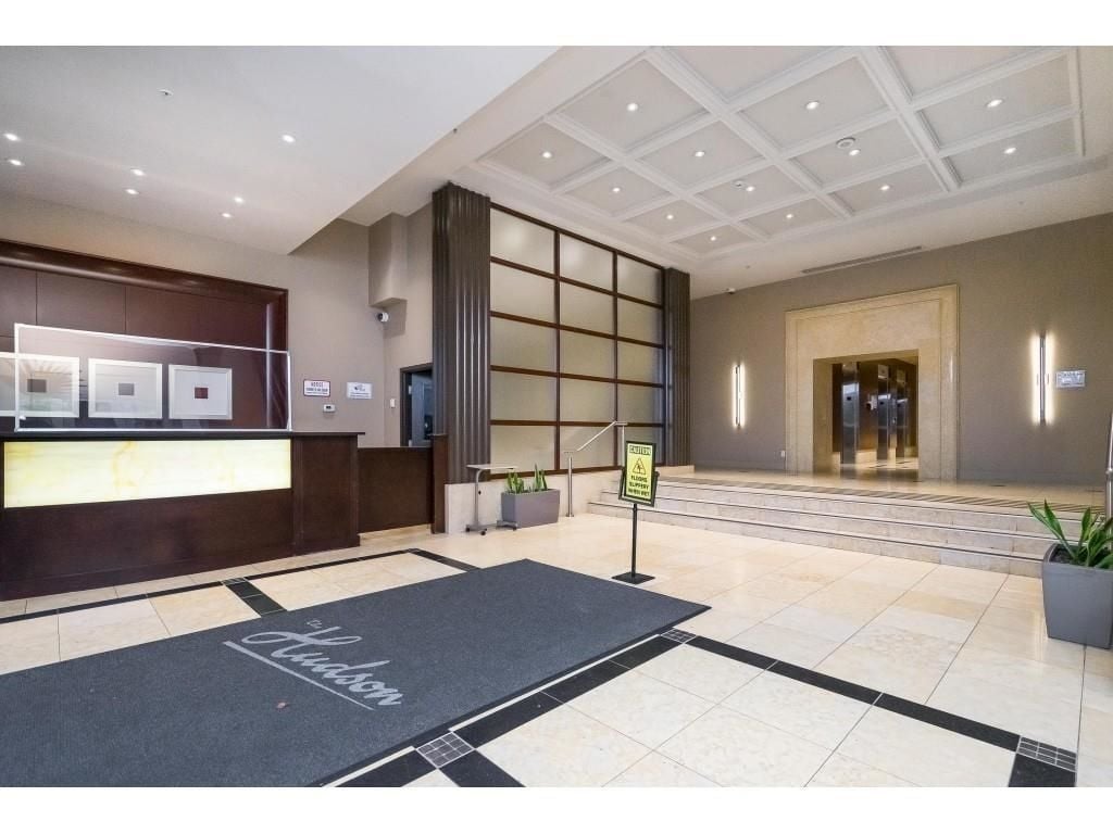 610 Granville St, #614