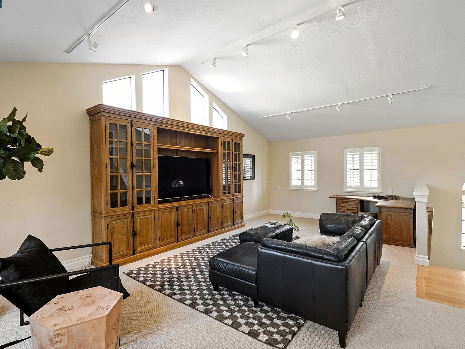 37 Bacon Ct