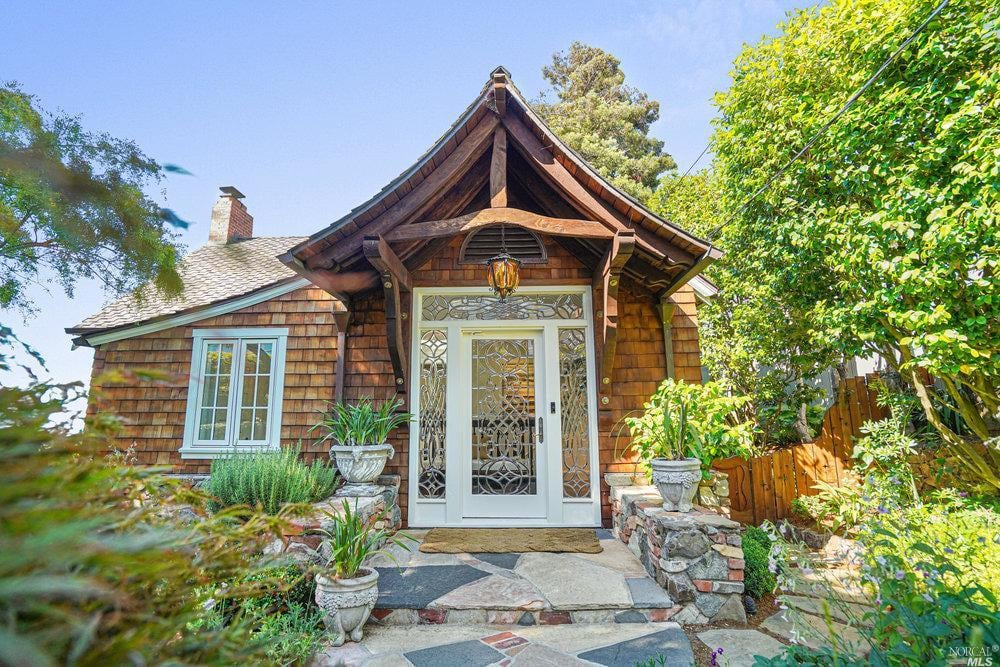 174 San Carlos Ave