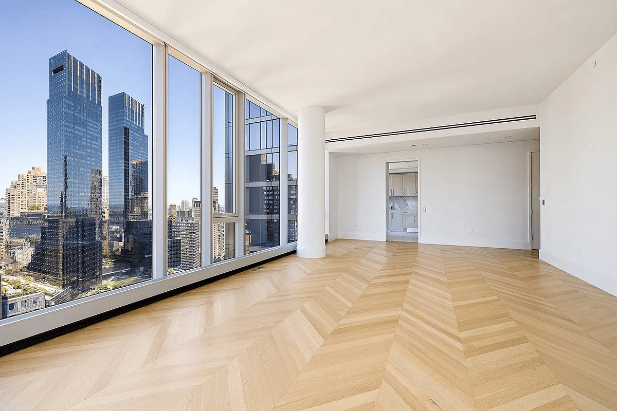 217 W 57th 35F