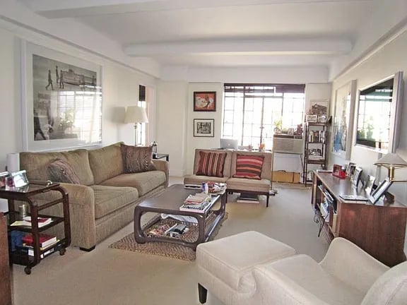 1 Christopher St 9H