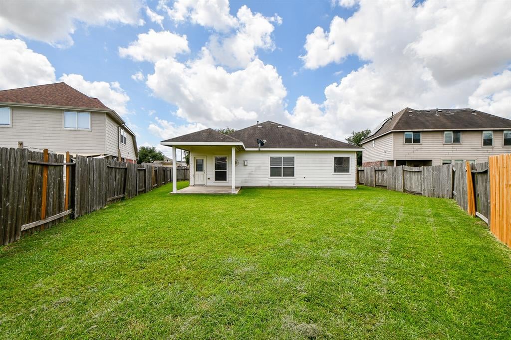 21622 Crest Peak Wy