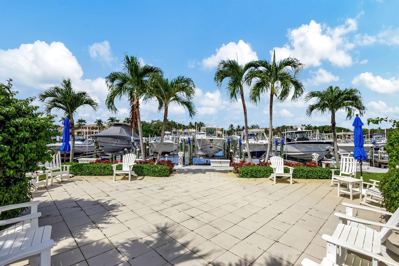 833 Bay Colony Drive S