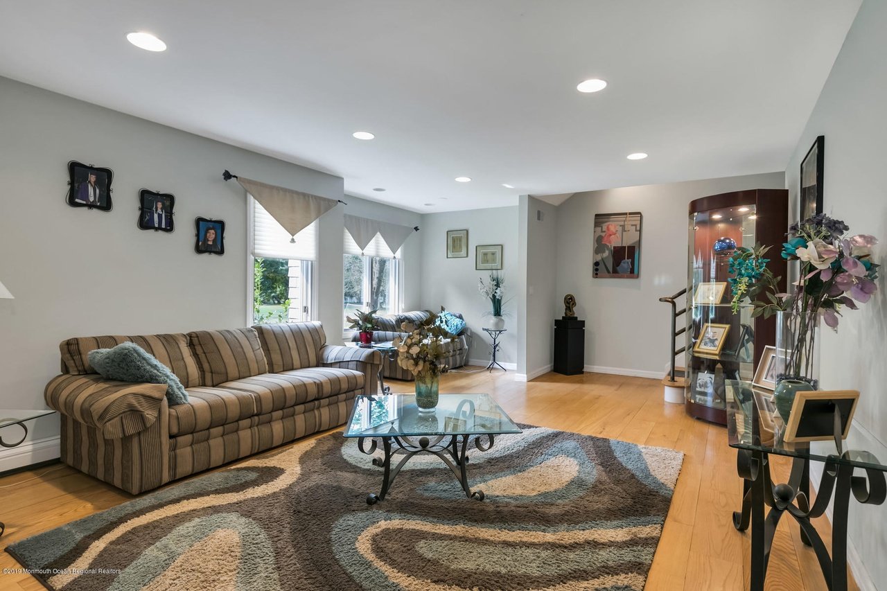 65 Hance Rd