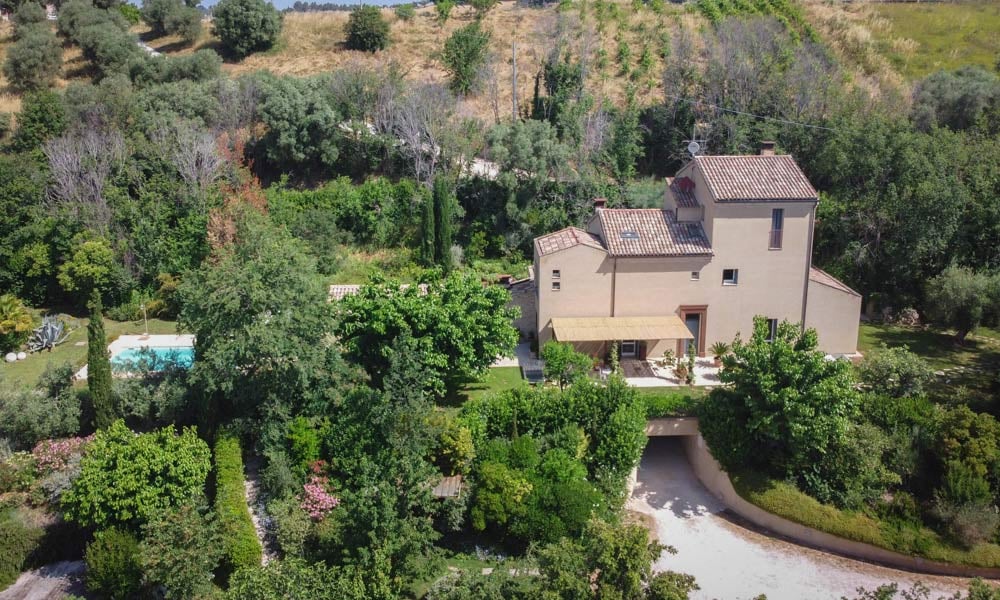 Stunning Countryside Home with Pool in Le Marche