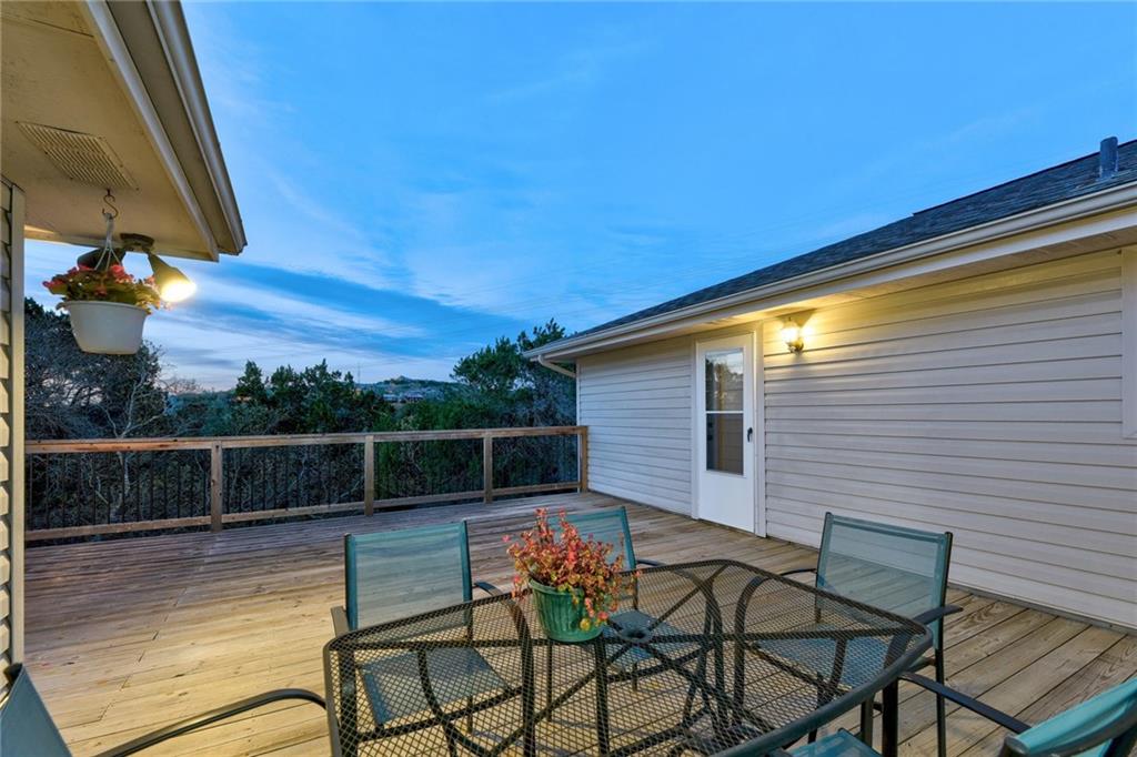 1100 Quaker Ridge Dr
