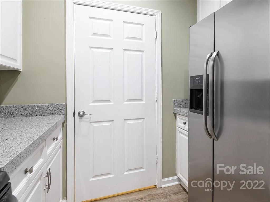 6112 Creft Cir #114