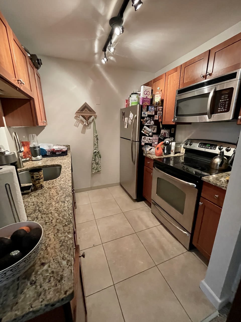 SEPTEMBER - Sunny Two Bedroom on the South End / Back Bay Border - Common Laundry & Private Patio as well as Common Roof Deck! 