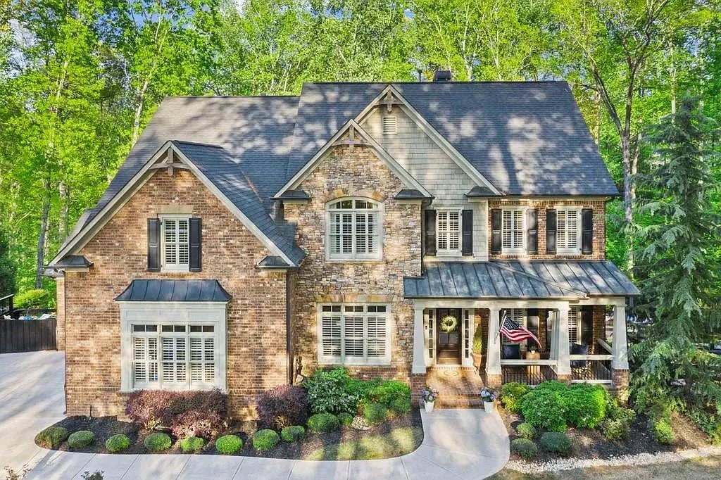 1540 Hamiota Ridge