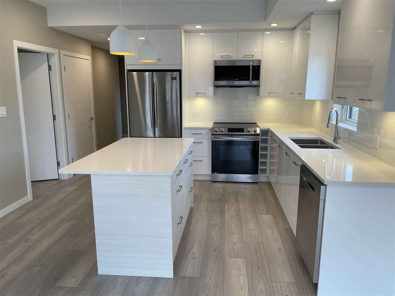 316-38033 Second Ave