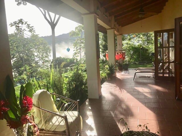 Waterfall River Luxury Home, Dominical, Puntarenas