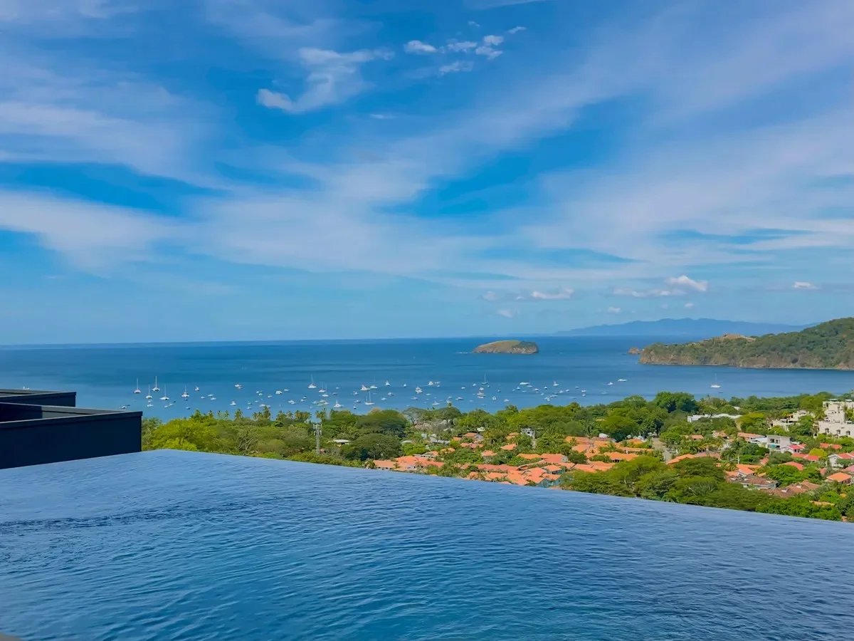 Elevated Infinity Pool Home, Papagayo, Guanacaste