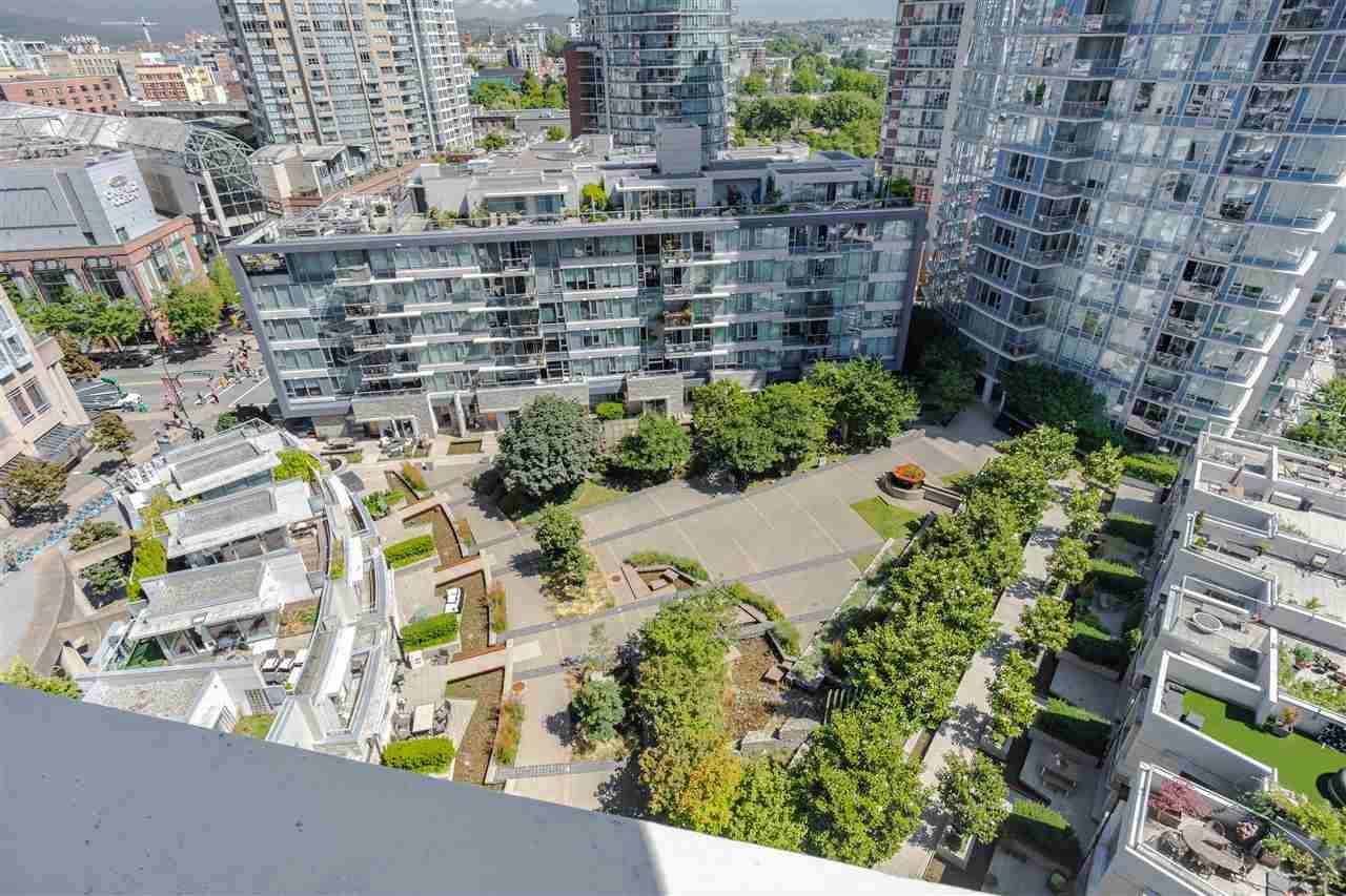 188 Keefer Pl, #1607