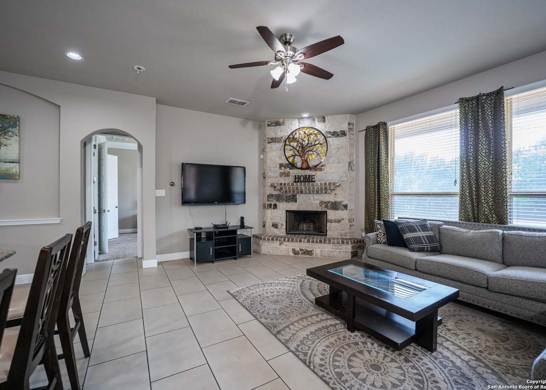 5807 Culberson Ml