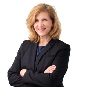 Karin Hull Charlotte, NC Real Estate Agent Headshot