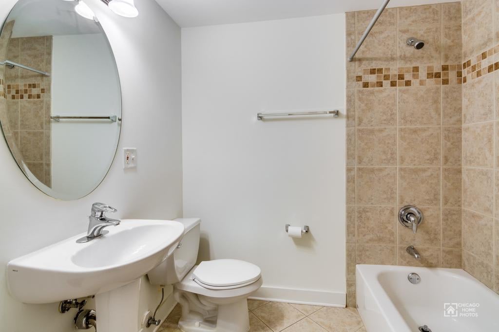 1238 N Milwaukee Avenue #3