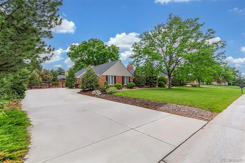 3 Glenview Dr