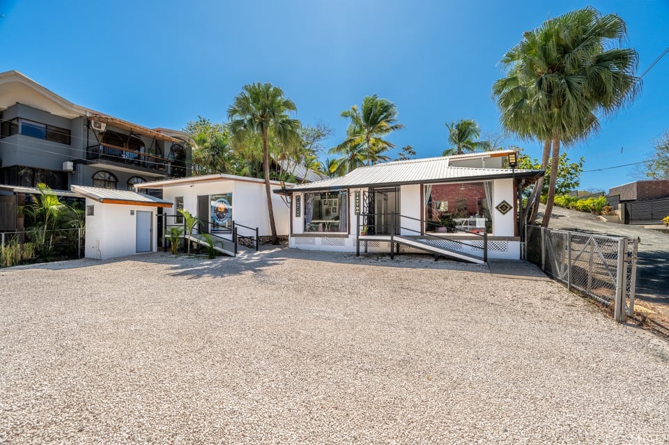 Commercial Asset With Built-In Cash Flow For Sale - BRASILITO BEACH 