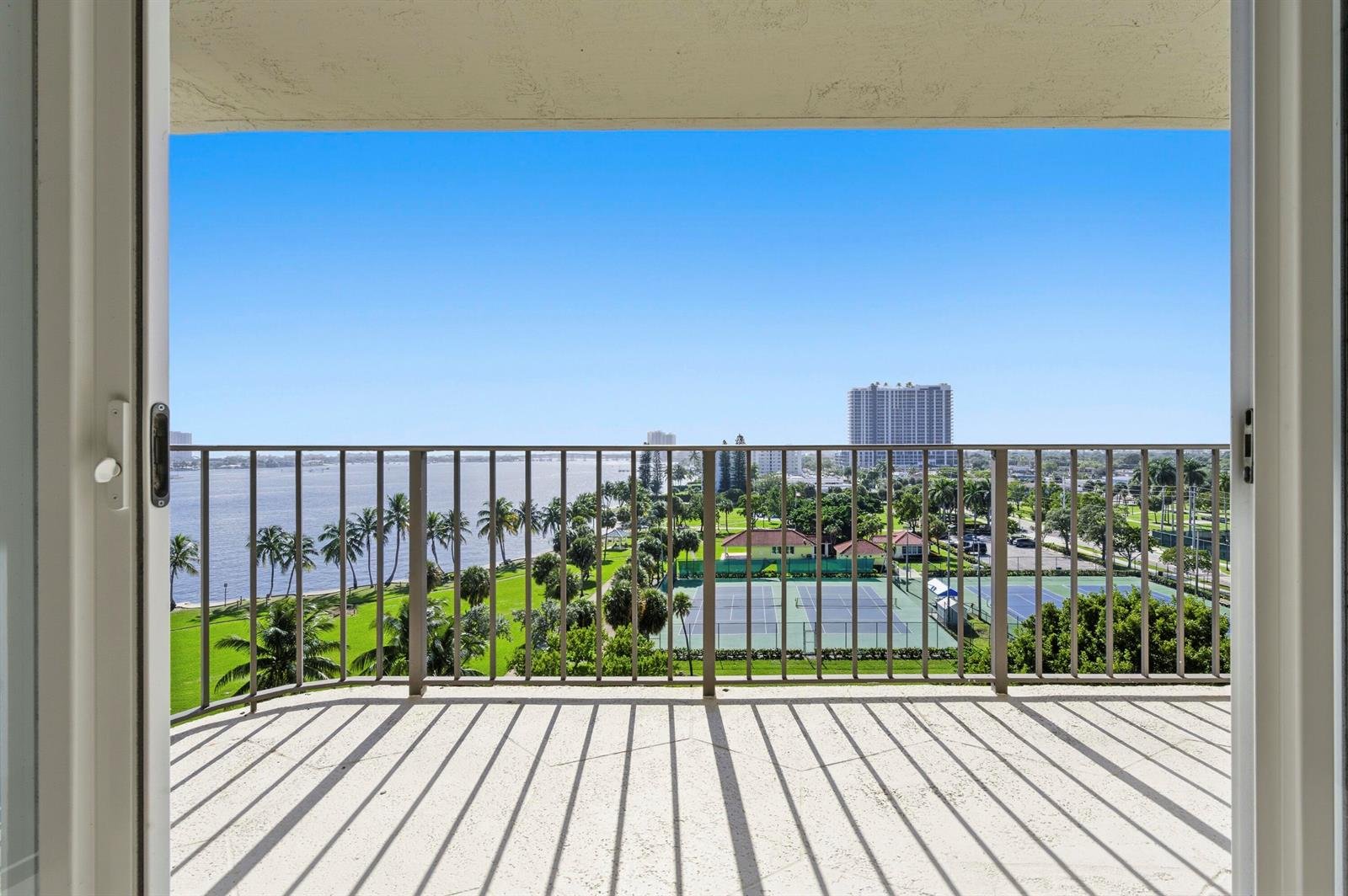 801 Lake Shore Drive #817