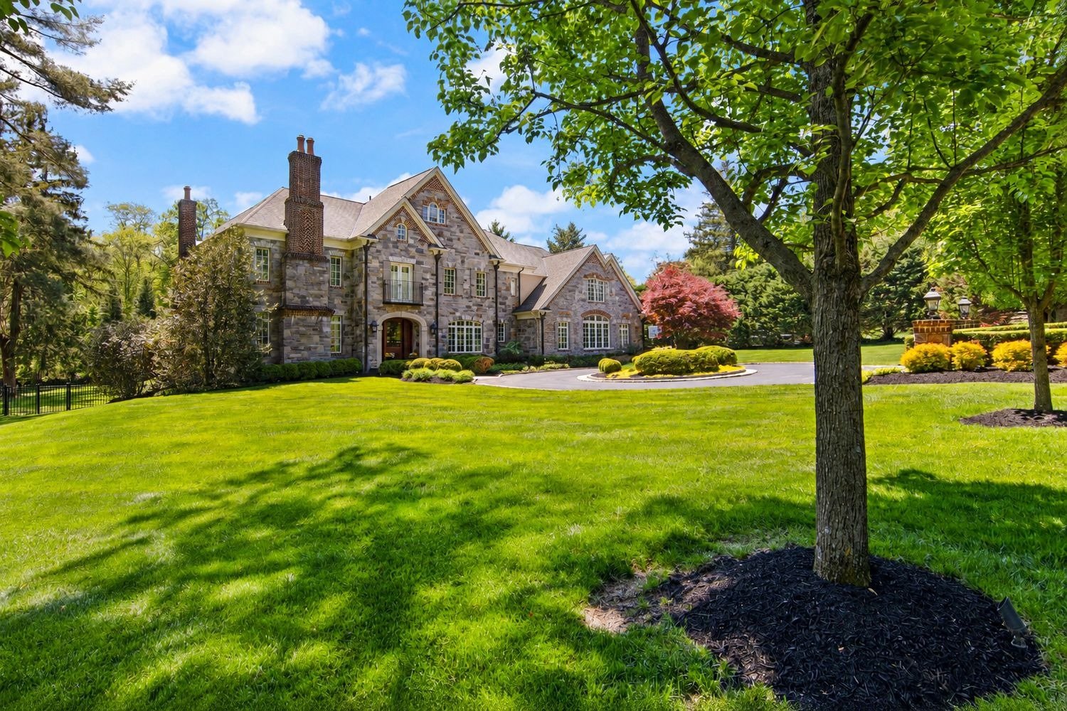 775 Parkes Run Ln