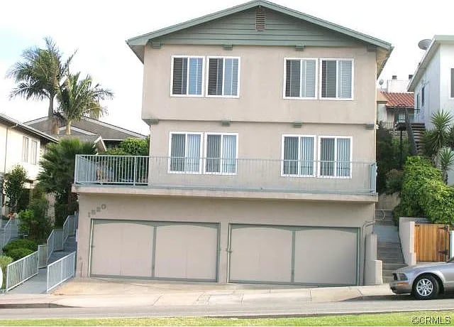 1520 Manhattan Beach Blvd #D