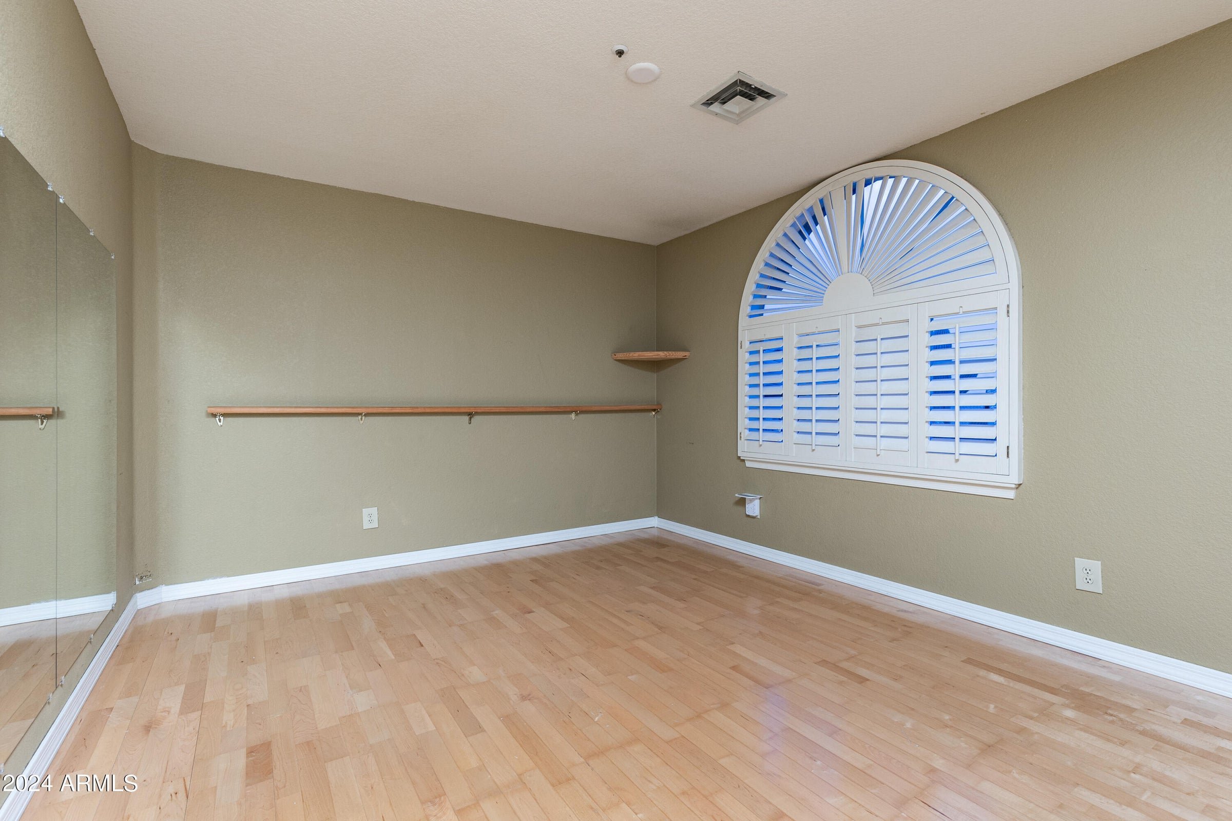 North Scottsdale home before remodel
