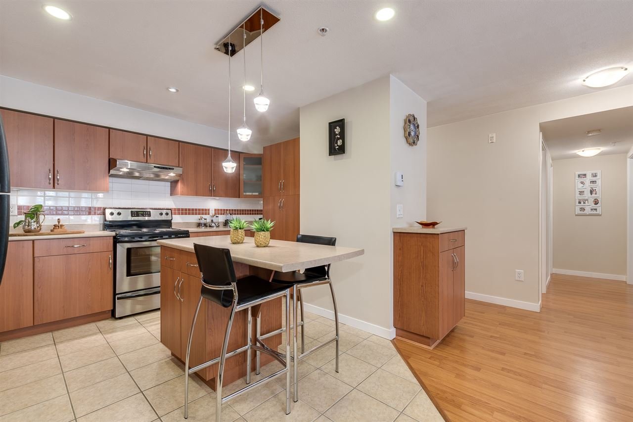 411-160 Shoreline Circle