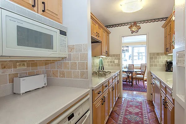 3 Sheridan Square Ste 14B