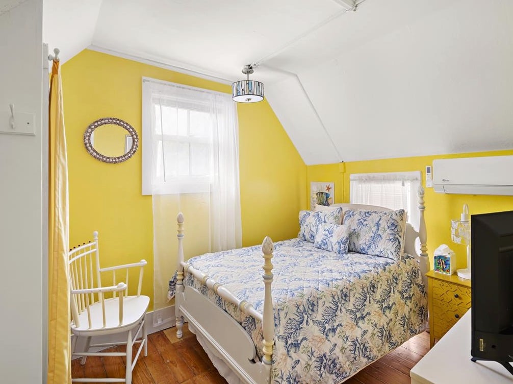 77 Pennacook Ave