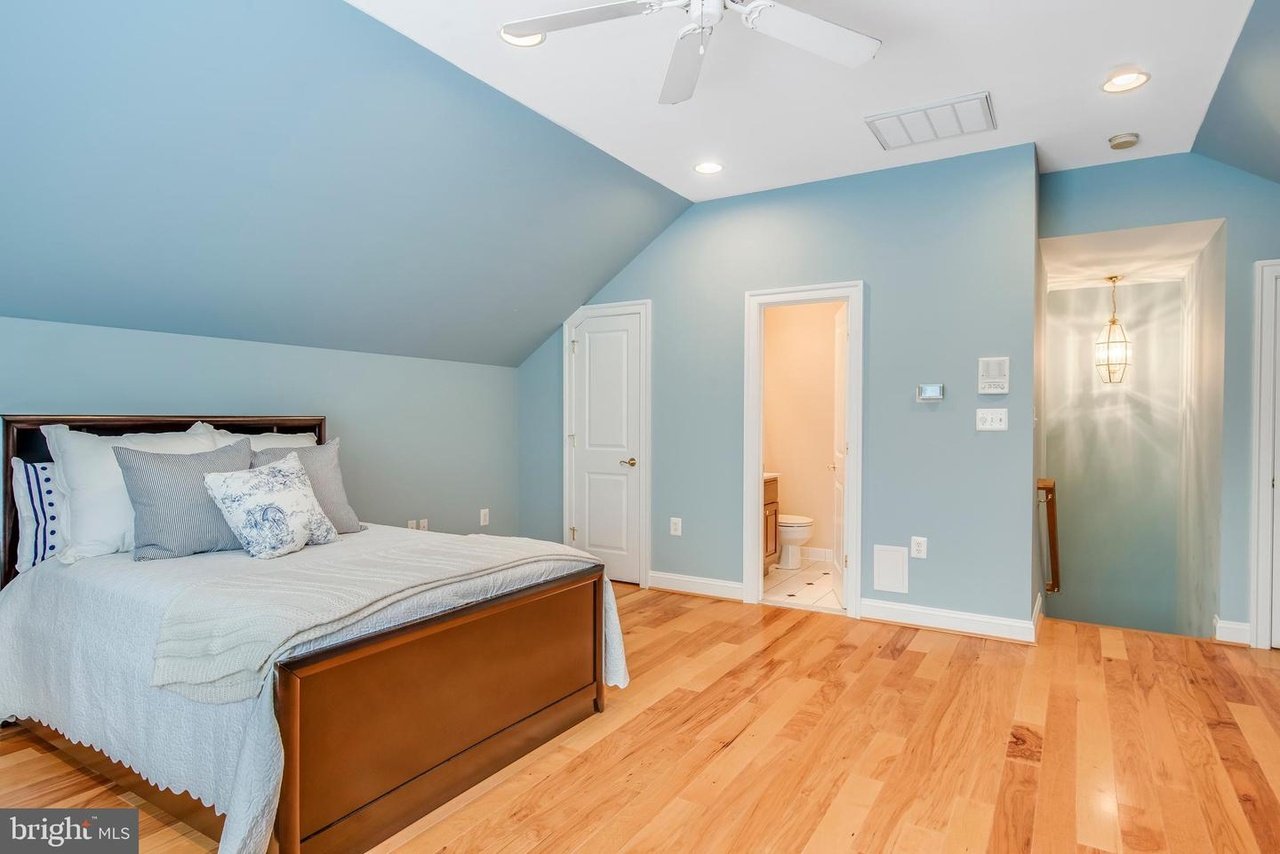 1101 Captain Bell Ct