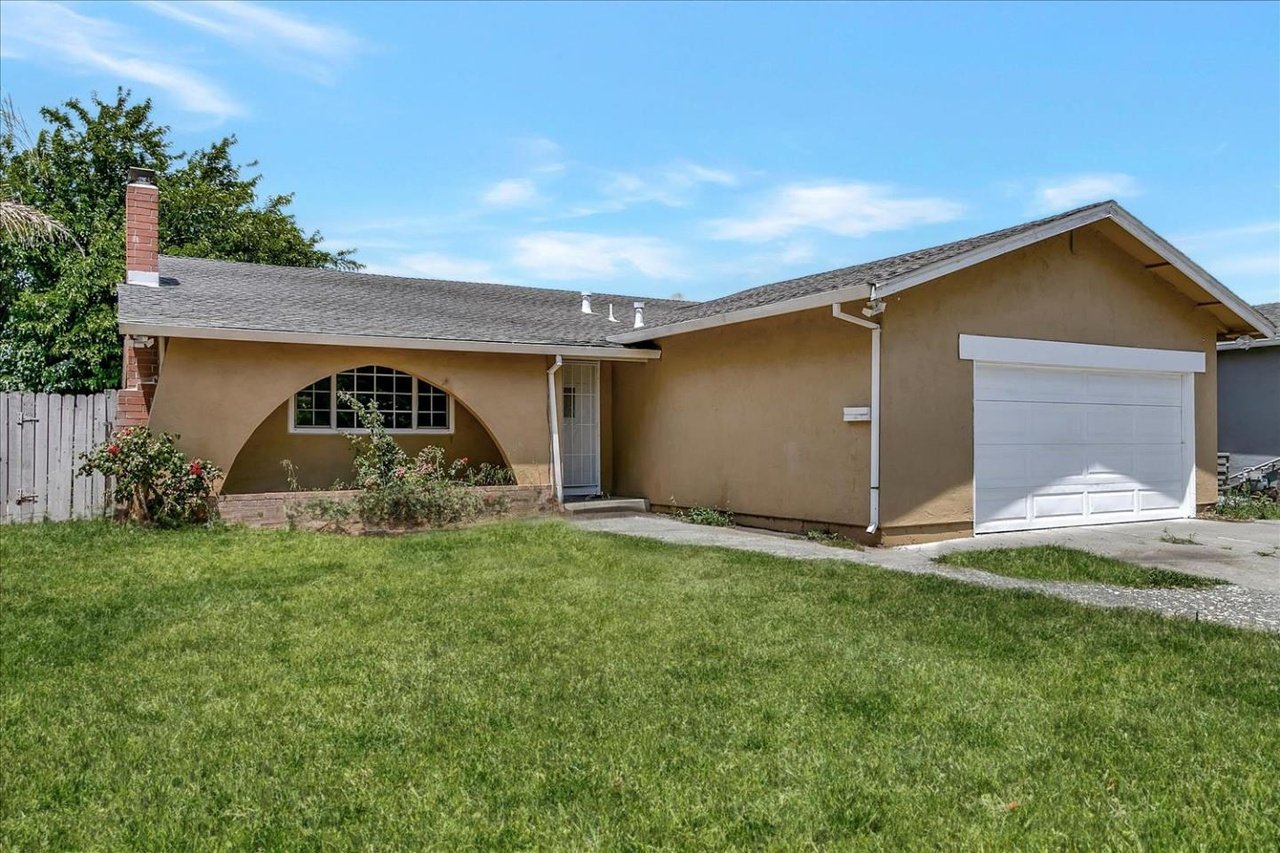 2237 Emerson Pl
