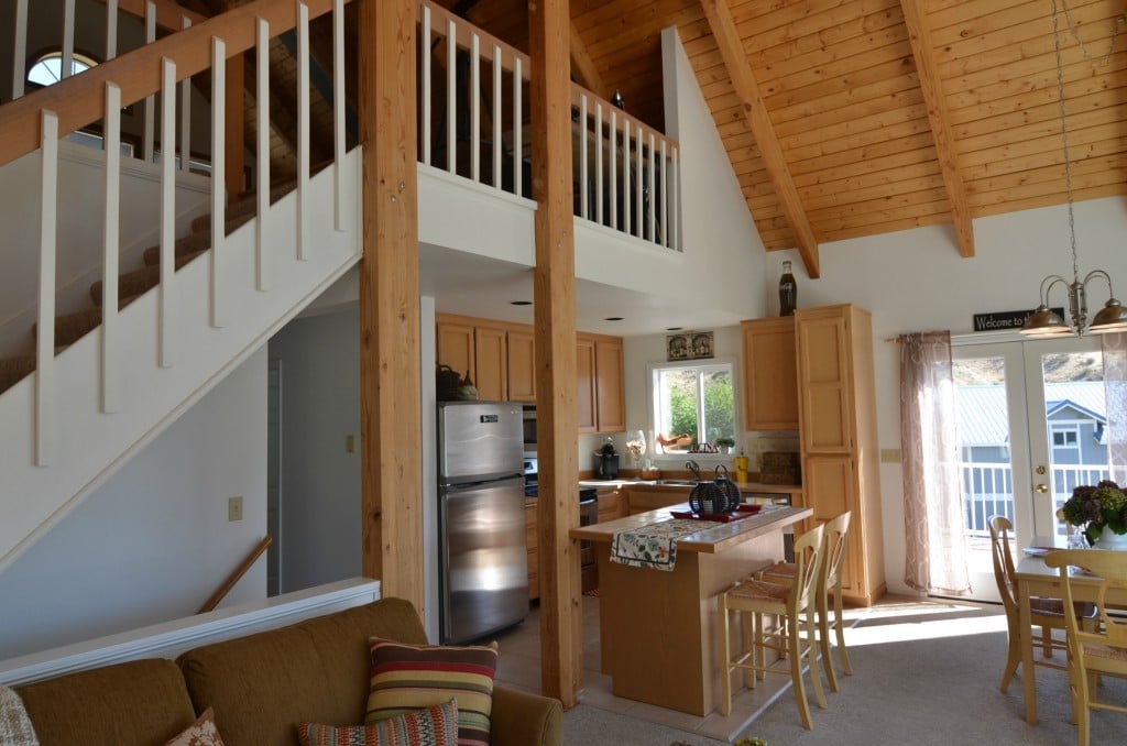207 Riviera Dr