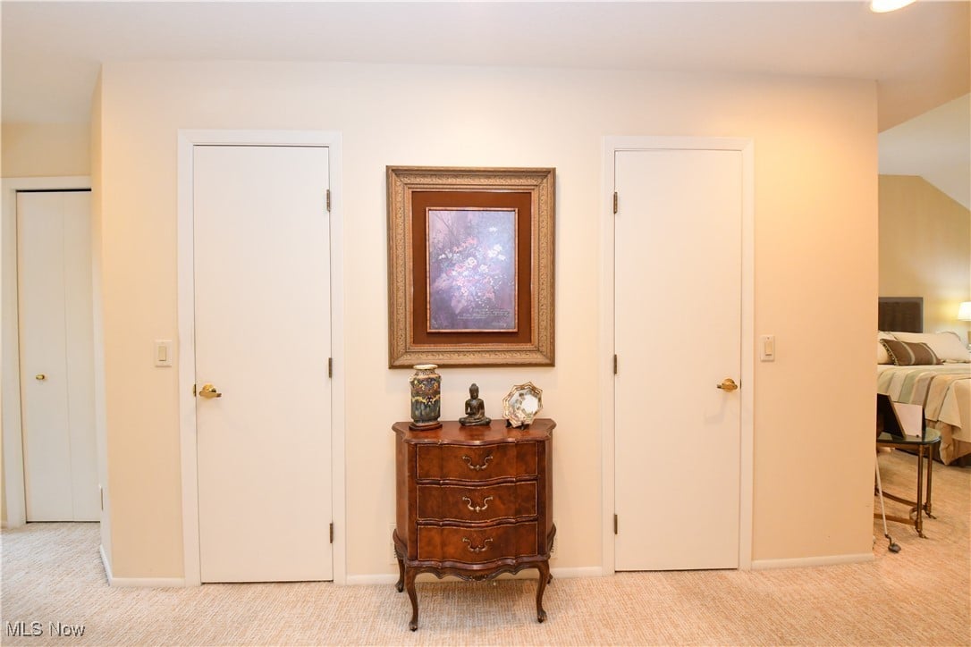 9 Longmeadow Ln
