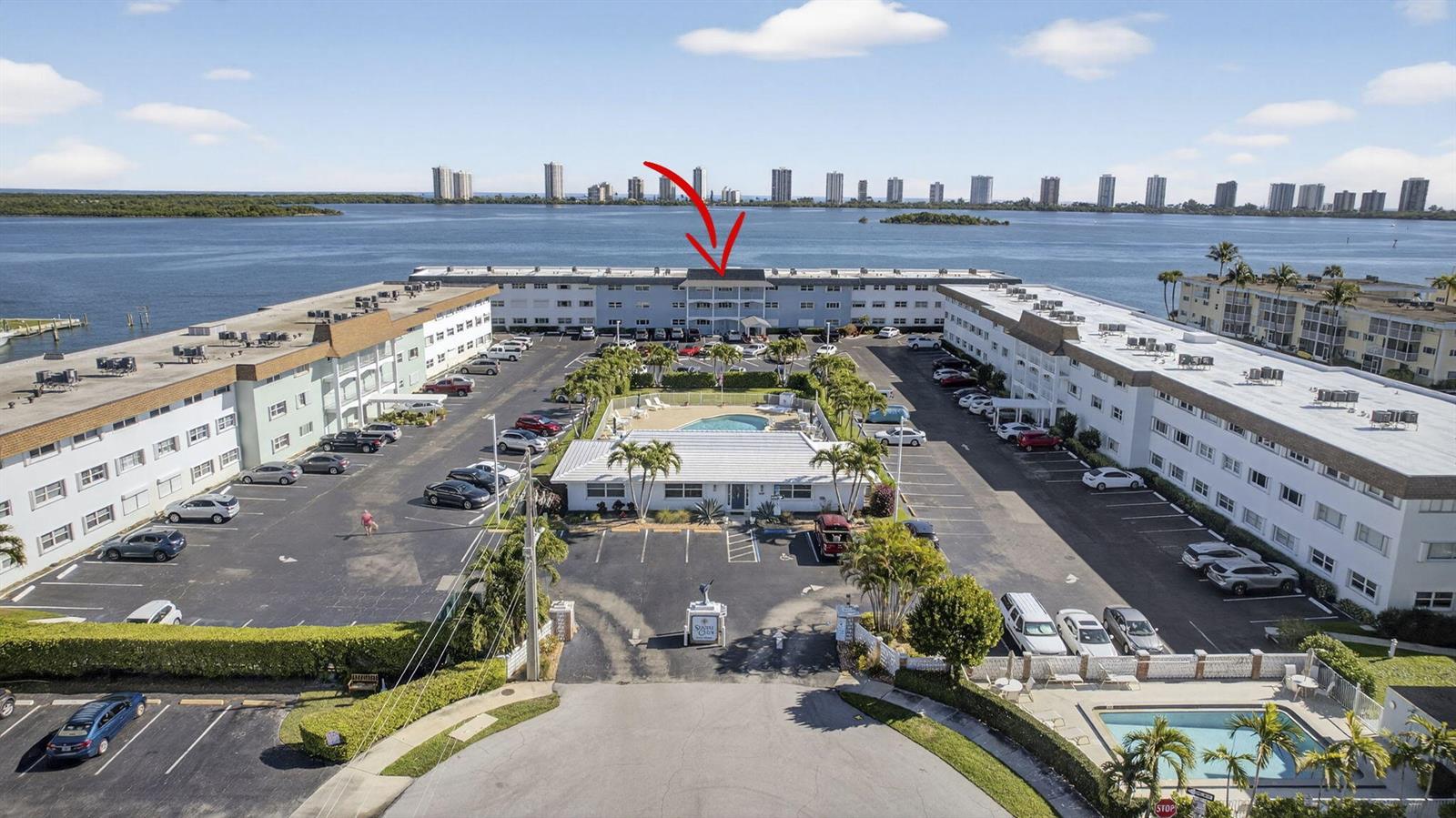 100 Shore 307 Ct