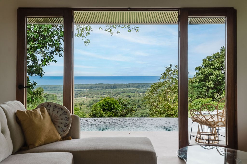 Modern Tropical Minimalism with Ocean views and River Access! Casa Tocuan