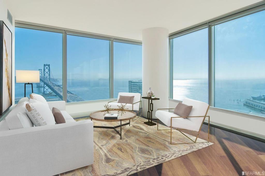 425 1st St #1902 San Francisco, CA 94105