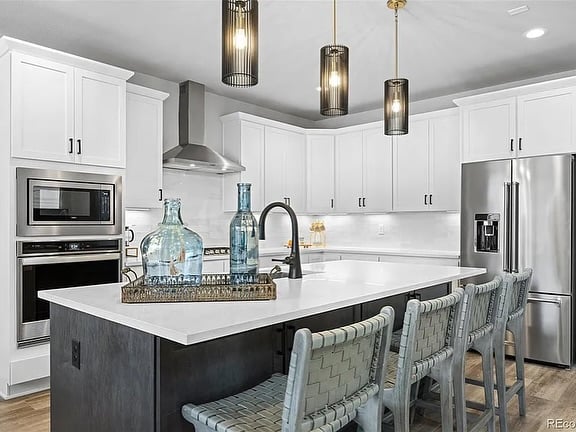 🏡 Listed in Castle Rock – $819,000
