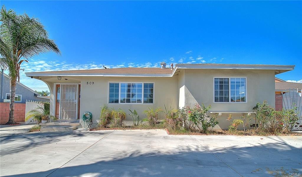 809 Sunkist Ave