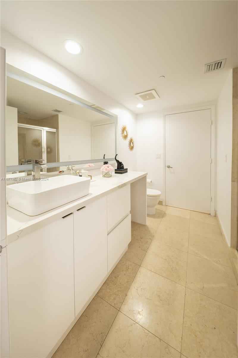 465 Brickell Ave Unit 4705