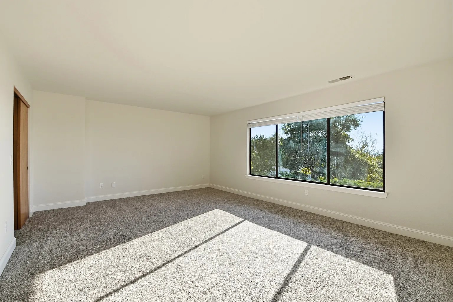 5827 La Cuesta Dr