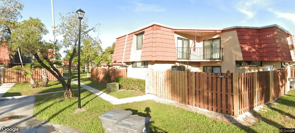 22928 Oxford Pl Apt D