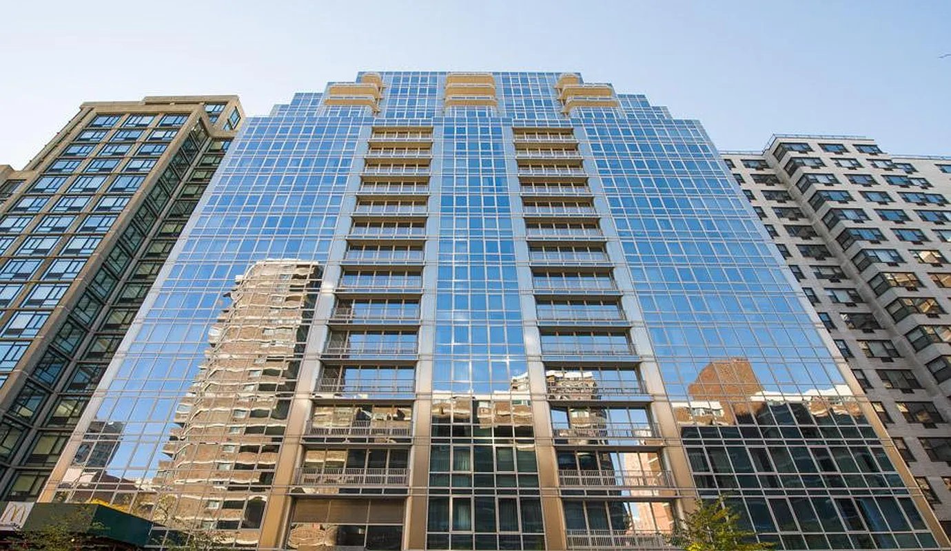 340 East 23rd Street 16E