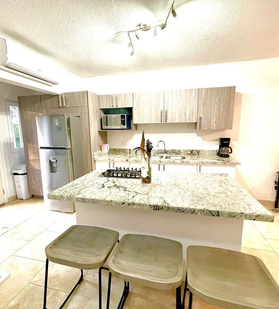 3-D Condo, Ludy’s Village