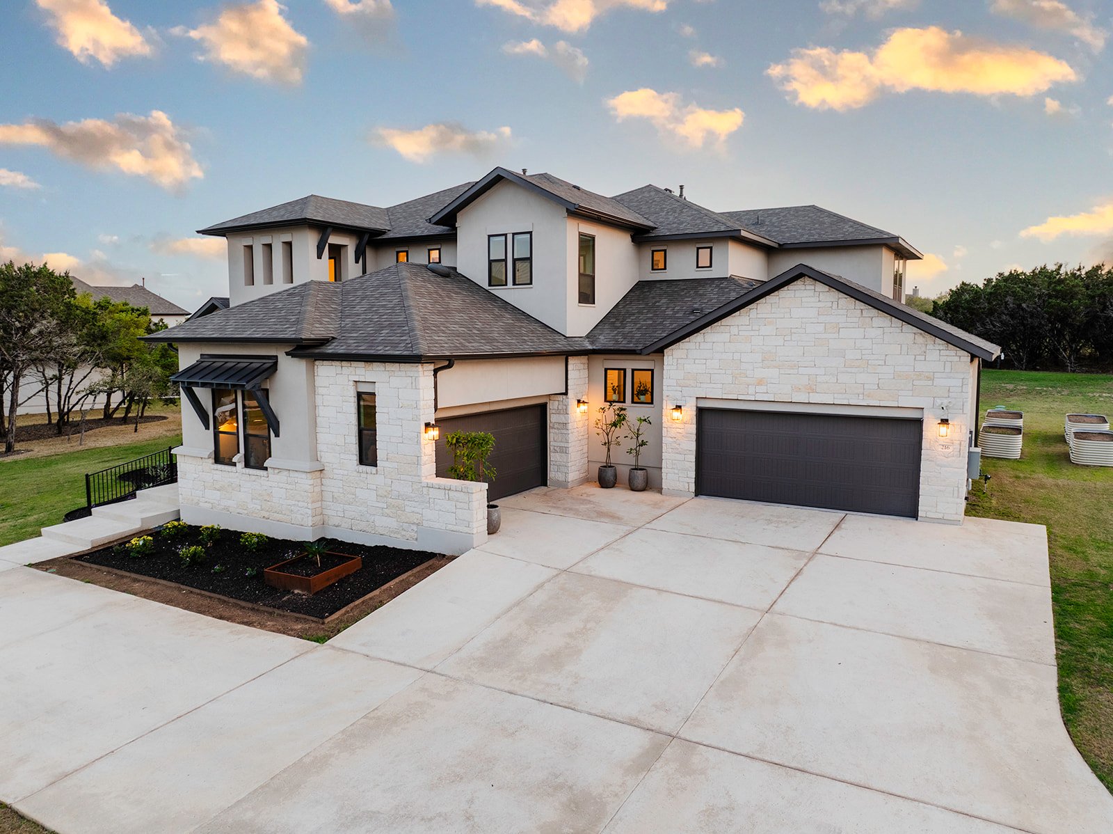 216 Spence Ln