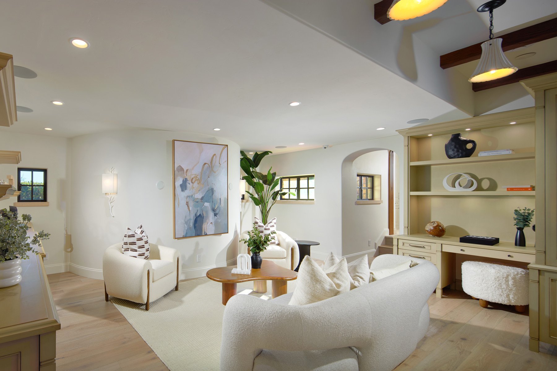 1302 Skyline Drive