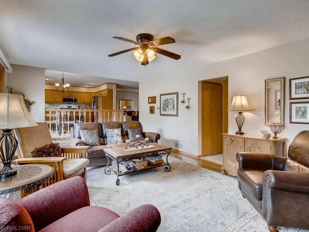 1451 Fallbrook Ln