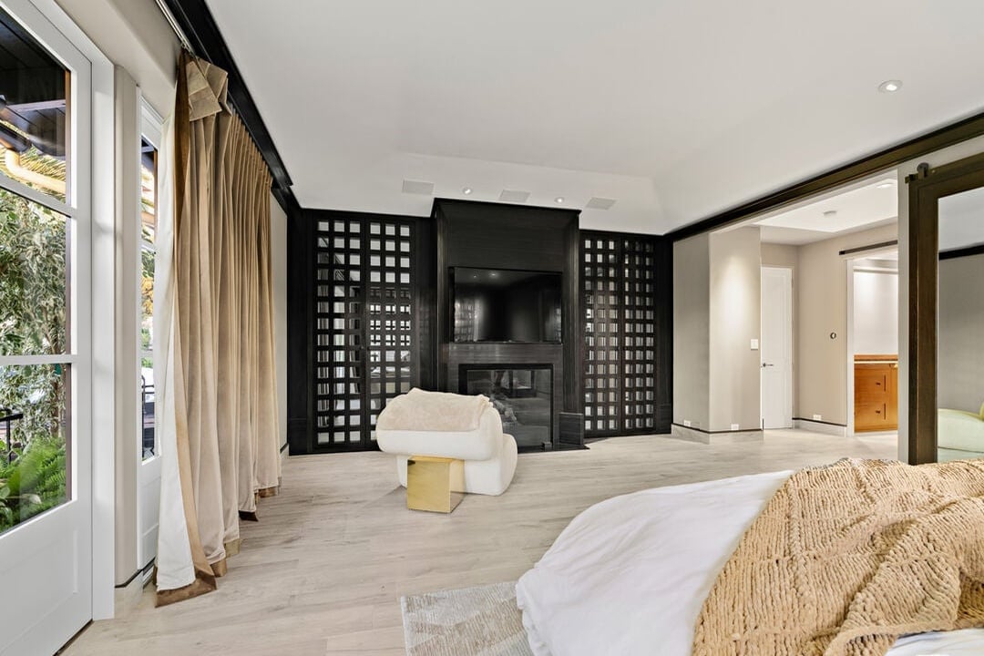 Century Woods Dr, 90067