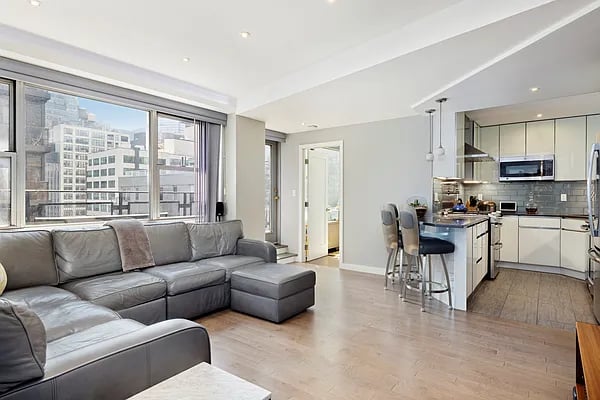 330 East 49th Street Unit: PHA